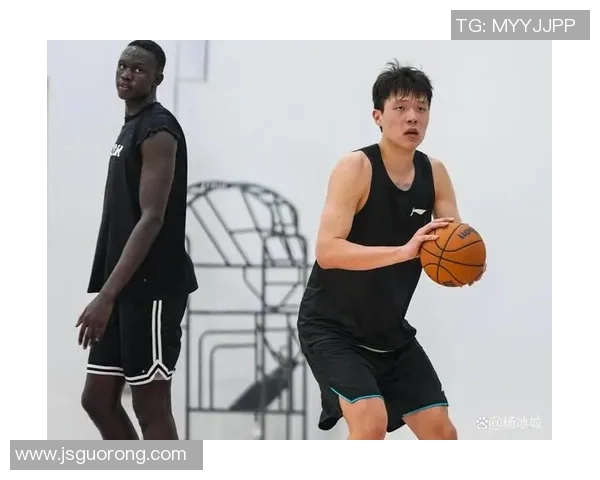 CBA篮球穿搭风潮解析打造时尚与运动兼具的个性风格